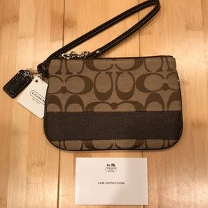 NWT Coach Small Wristlet